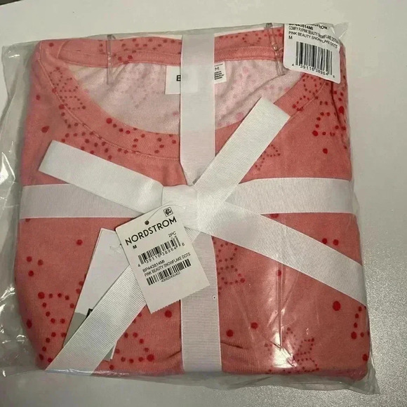 NWT BP NORDSTROM PJ SET
PINK BEAUTY SNOWFLAKE DOTS M - Picture 2 of 5